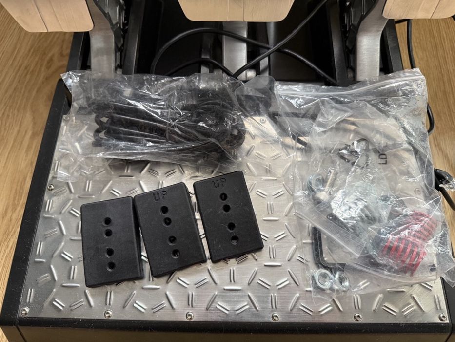 Thrustmaster t gt 2 PS5 PS4 PC T-GT ll