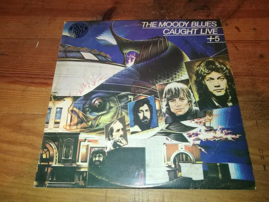 THE MOODY BLUES - The Moody Blues Caught Live +5 2XLP