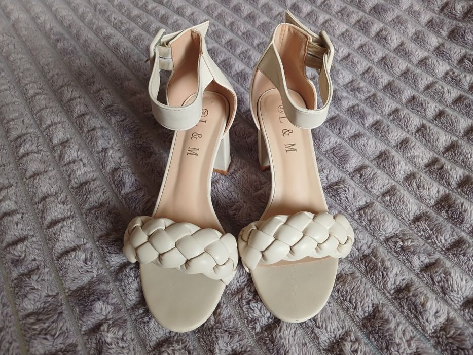 Жіночі туфлі на підборах 38р