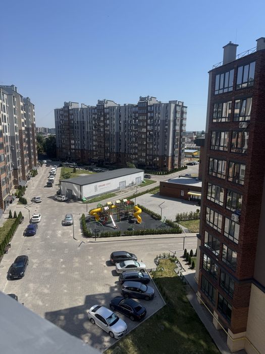 Продам 1-кімнатну квартиру в ЖК Гранд Сіті Домбровський