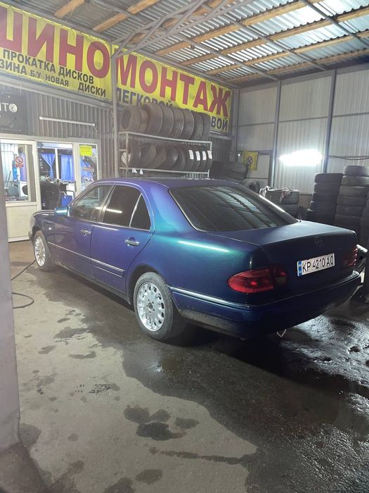 Продам или обмен мерс 210