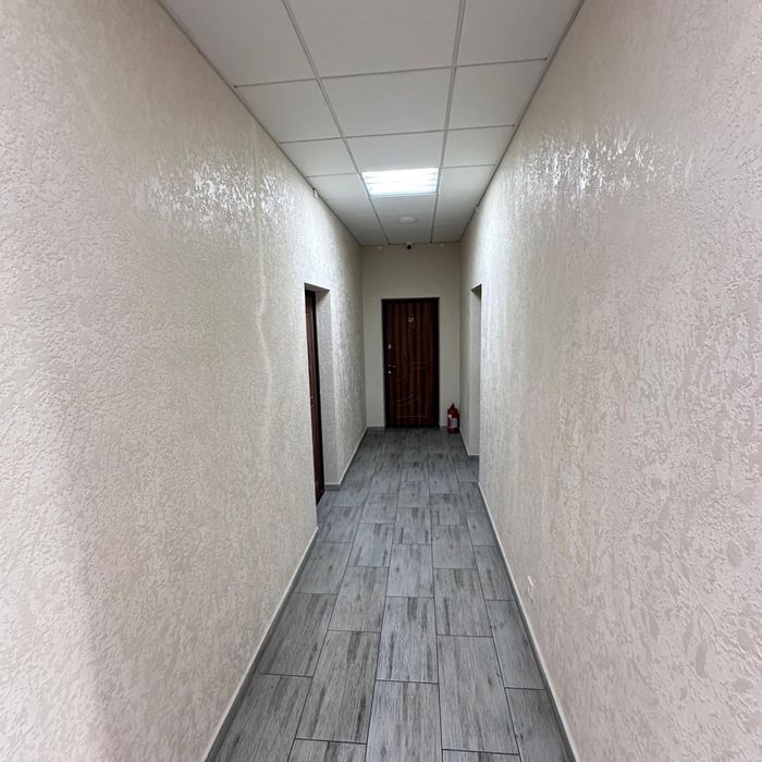 Квартира з ремонтом, доглянута та повністю готова до проживання.