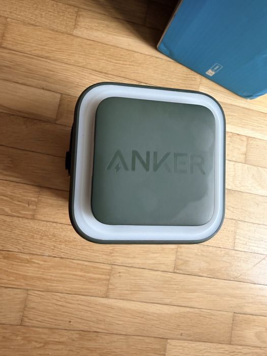 Павербанк anker