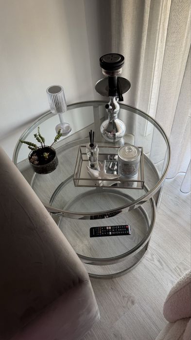Mesas de apoio vidro e inox gato preto