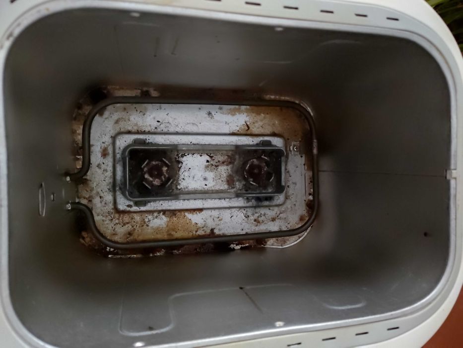 Máquina de fazer pão Tefal  funcional (sem cuba nem misturadoras)