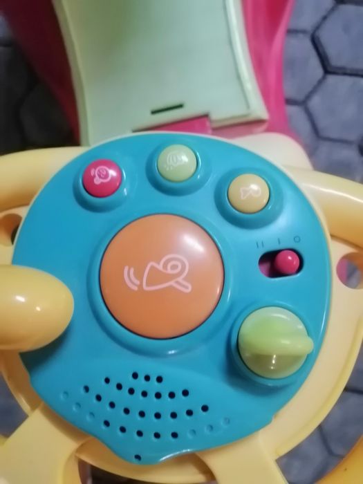 Brinquedos da chicco entre outros