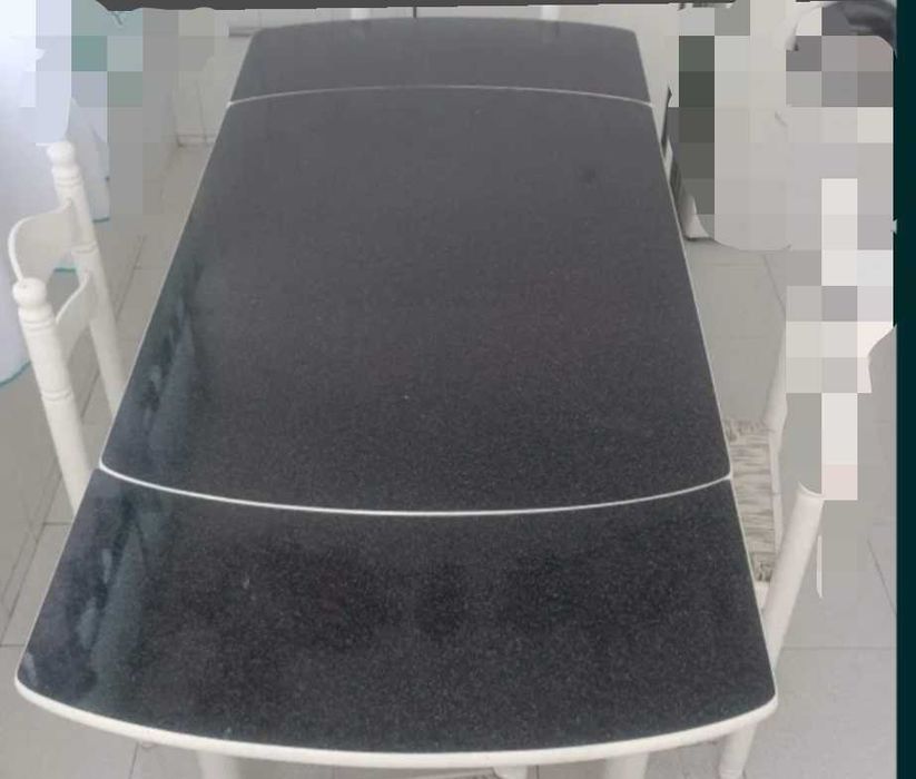 Mesa madeira extensível (Opção + 4 cadeiras conjunto)