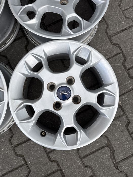 Felgi aluminiowe 15 cali 4x100 6J et 47,7 Ford Focus, Fiesta