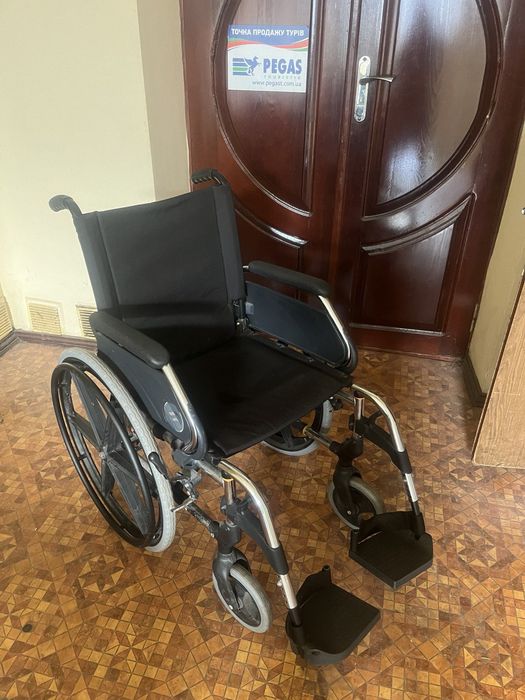 Breezy,інвалідне крісло-коляска
