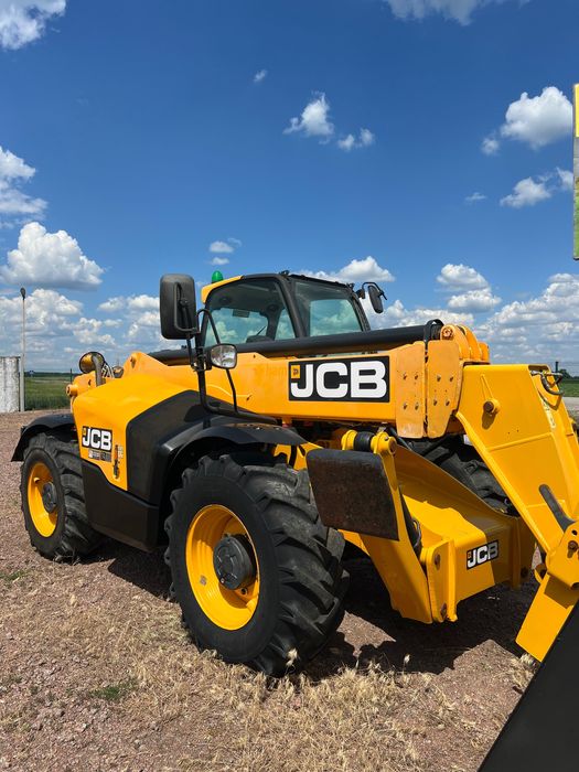 Продається телескопічний навантажувач JCB 535-125 2016 року випуску