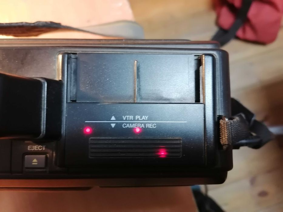Kamera S-VHS Panasonic NV-MS1