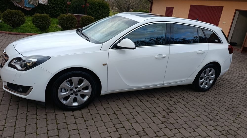Opel Insignia 2.0 CDTI Sports Tourer, 163 к.с., 120 kW.