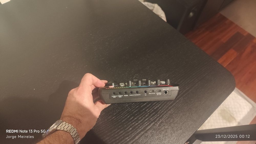 Mini Mixer com bateria  integrada