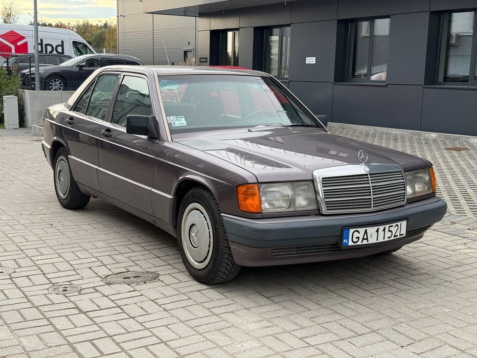 Mercedes-Benz Seria 190