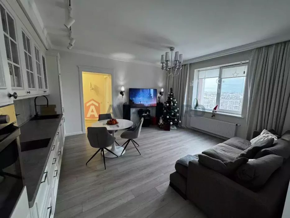 Продам 3-кім.ж/к Каскад,шикарна