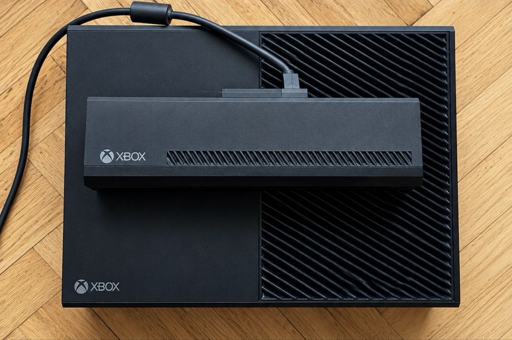 Xbox One із джойсиком