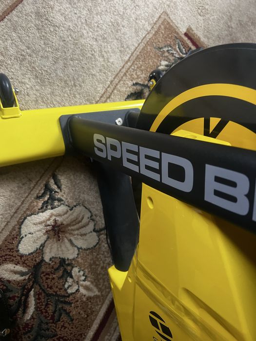 Hertz XR-770 Велотренажерх , сайкл