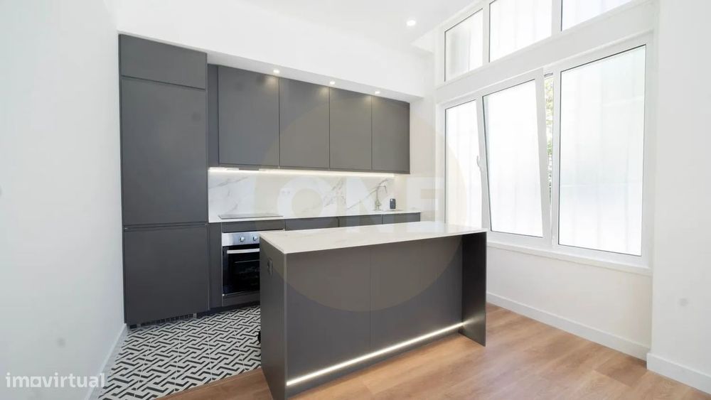 Apartamento T3 remodelado| Suite e closet | Codivel, Odivelas