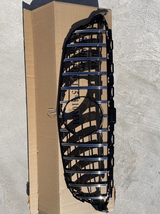 GRELHA MERCEDES CLASS C W205 GTR NOVA