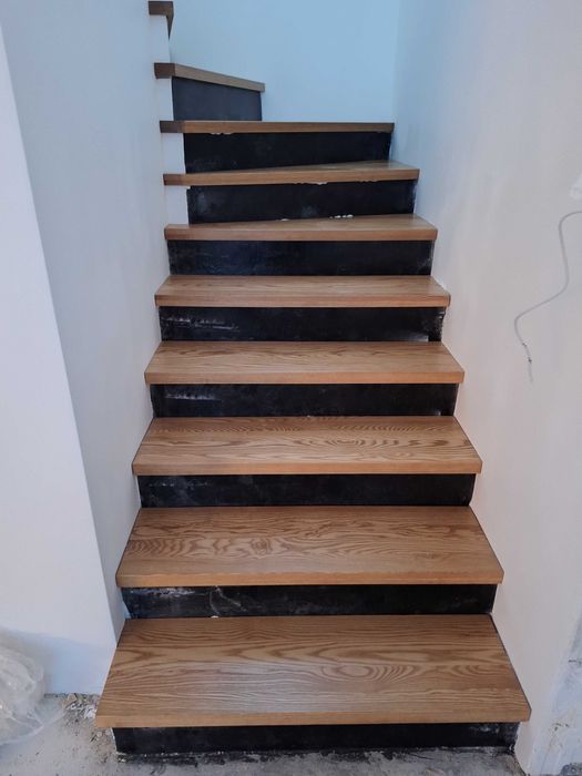 nakładki drewniane,stopnie,schody,trepy jesion,dąb 90 x 30 x 2/4