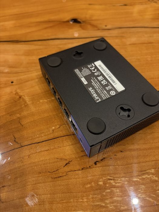 Switch Linksys lgs105