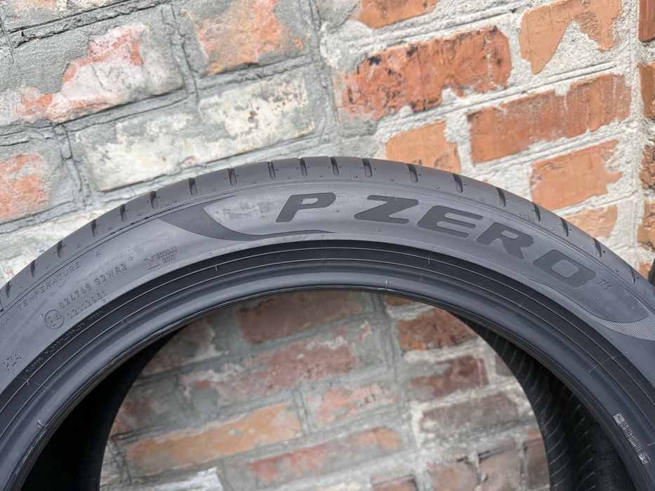 Резина Літо б/у Pirelli 225/45R19