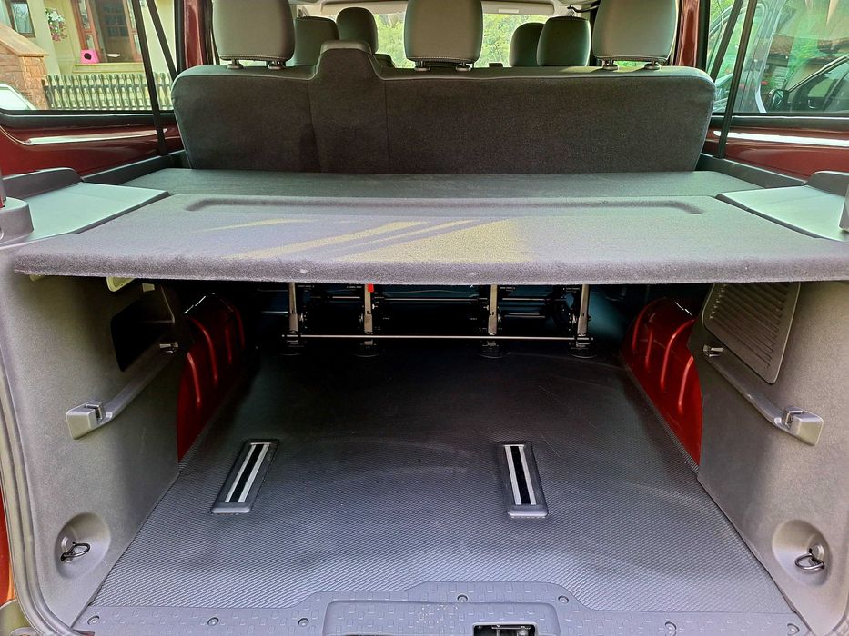 Nowy Renault Trafic LONG 9 osobowy - Wynajem busów Lato 2026