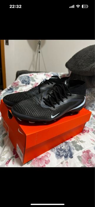 Chuteiras Nike Phantom Academy DF FG