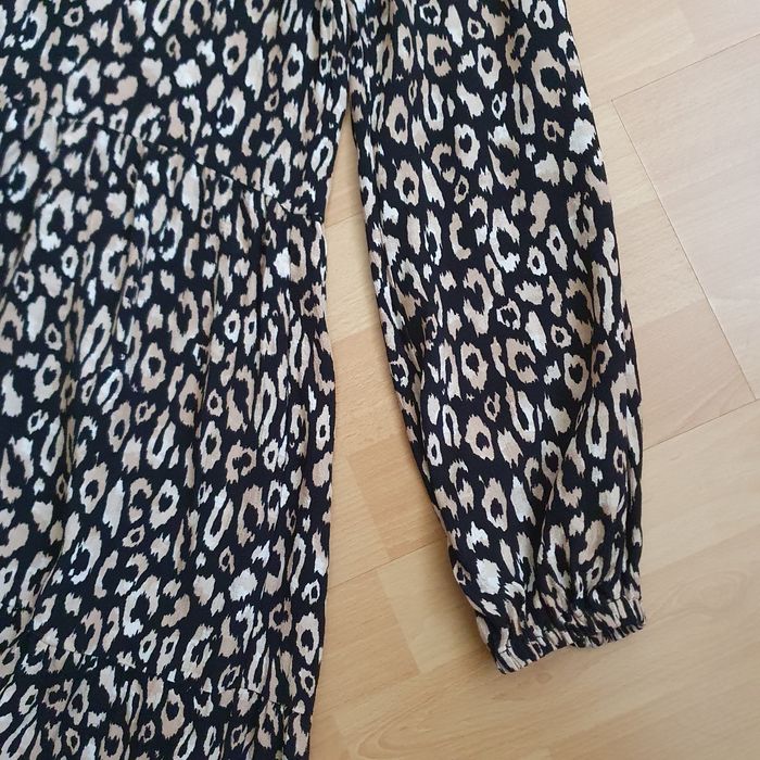 Сукня нова,  гарний принт р.46