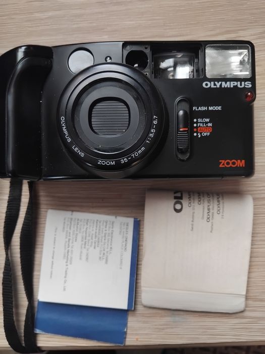 Плівковий фотоапарат OLYMPUS AZ-1