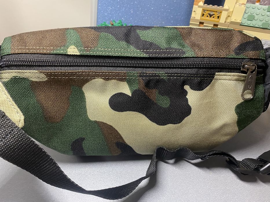 Сумка поясна Eastpak колір камуфляж