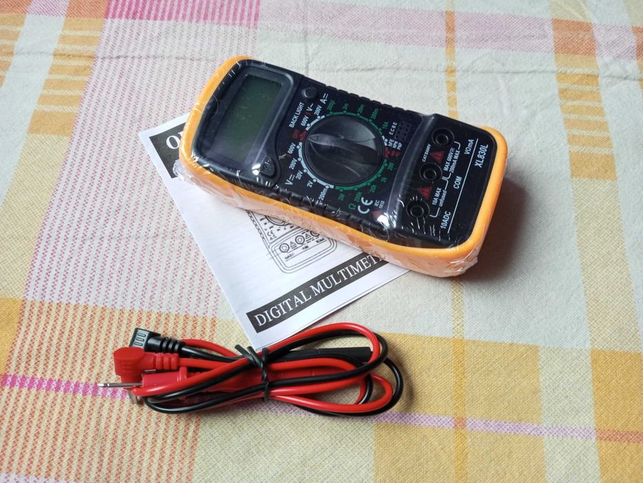 Мультиметр  XL830L с посдветкой экрана и чехлом