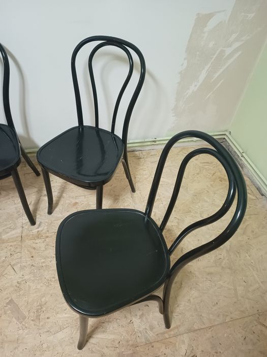 Zestaw mebli giętych Famag krzesło krzesła  stolik