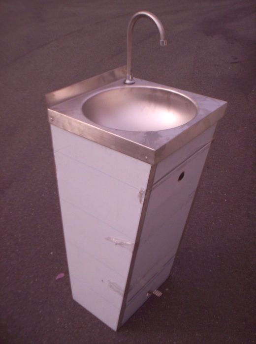 PIO Lava mãos com pedal misturador (quente/fria) TODO em aço inox NOVO