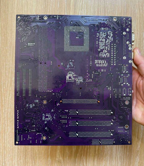 ECS Elitegroupe KM400-M2 (V1.0)/DDR-400 Elixir 512MB/AMD Sempron 2300+