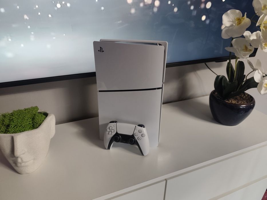 Konsola PS5 Slim 1T  PlayStation 5 Slim 1Tb