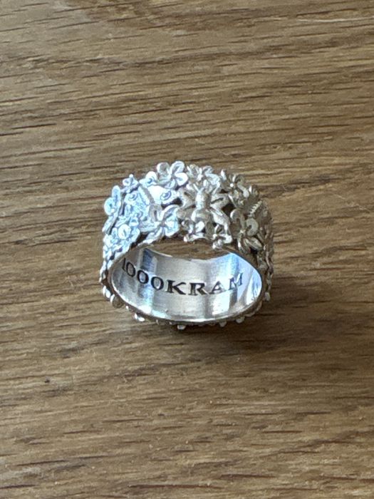 Srebrny pierscionek. 7 g  rozmiar 7