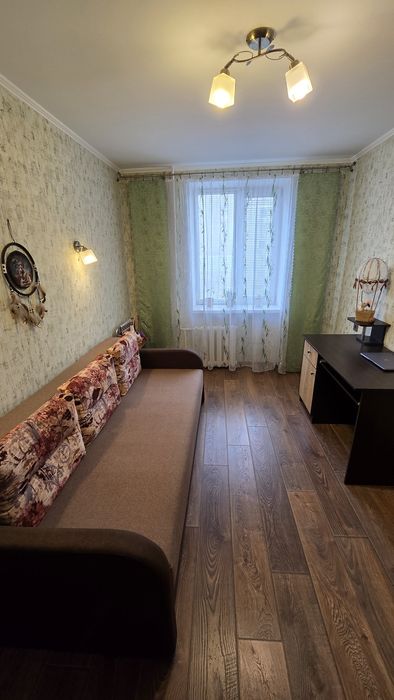 Продаж 3 кімнатна квартира  з ремонтом,  Центральний район, сертифікат