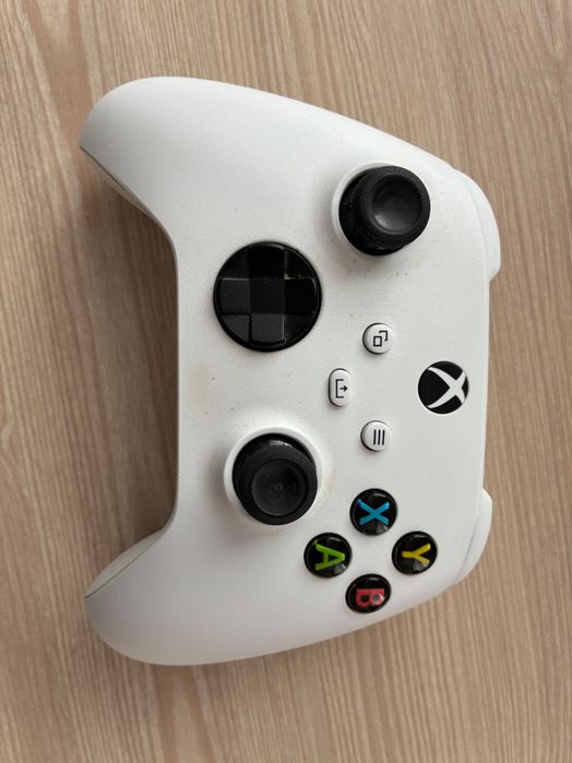 Геймпад Xbox Series X|S джойстик
Геймпад Xbox Series S