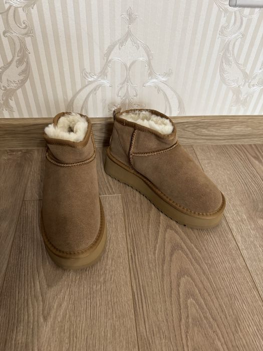 Жіночі Уггі UGG. Нові.Натуральна замша. Розмір 38.