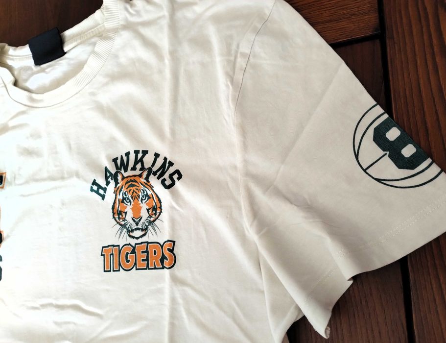 T-Shirt XL Stranger Things 1986 Hawkins Tigers XL