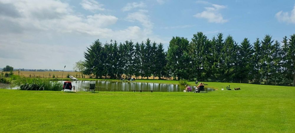 Łowisko wędkarskie – staw, wędkowanie, ryby, noclegi, grill, ognisko