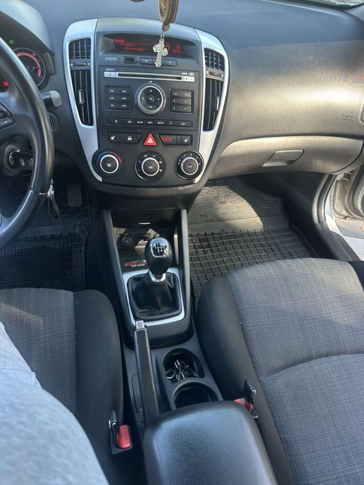 легковий автомобіль