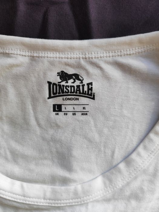 Біла футболка Lonsdale