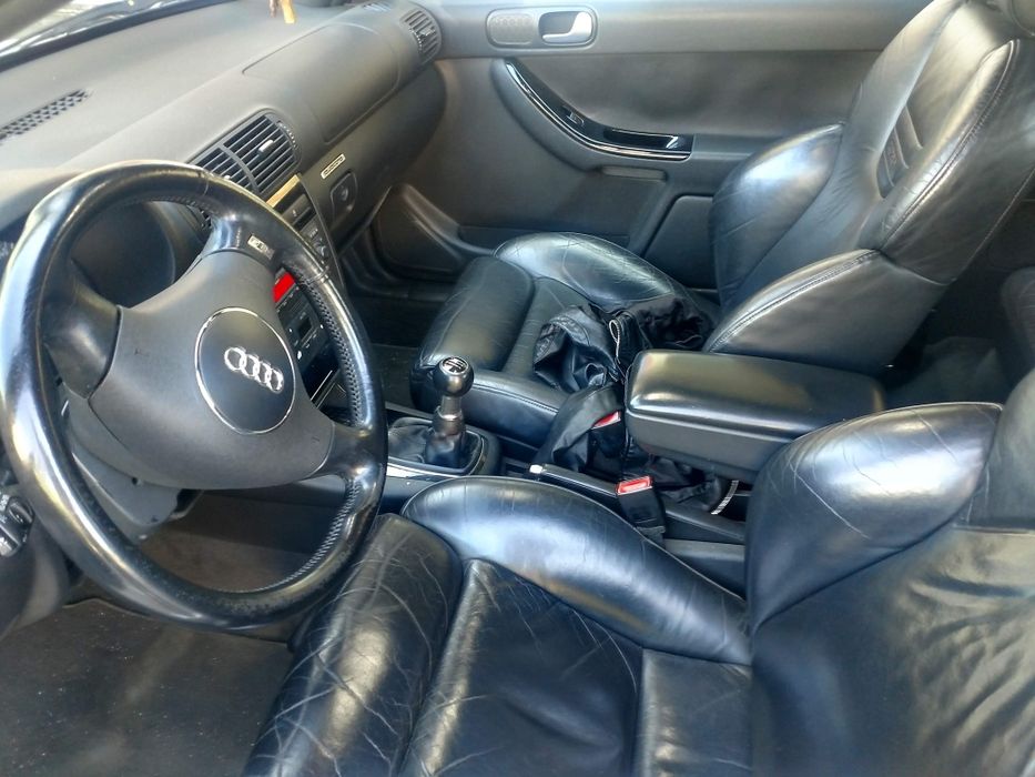 Audi S3 de 2001 225 cavalos 20 válvulas