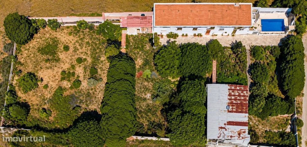 Terreno com 1.700 m2 e Moradia Térrea | Vista Rio | Próximo do Taguspa