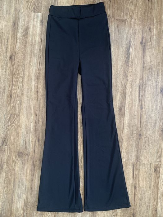 Базові лосини кльош