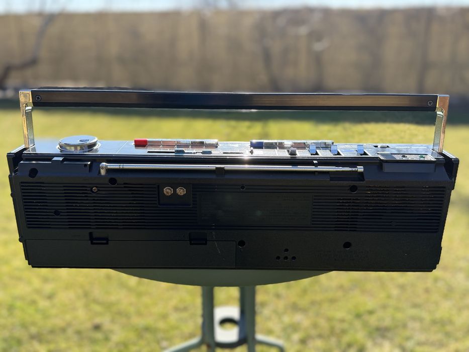 Продам магнитолу Aiwa CS-W99