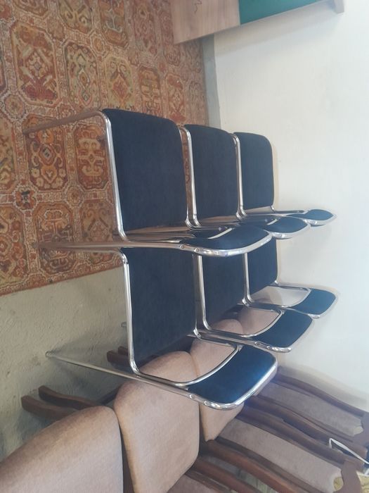 Krzesła 6 szt.lub więcej  65 złszt..