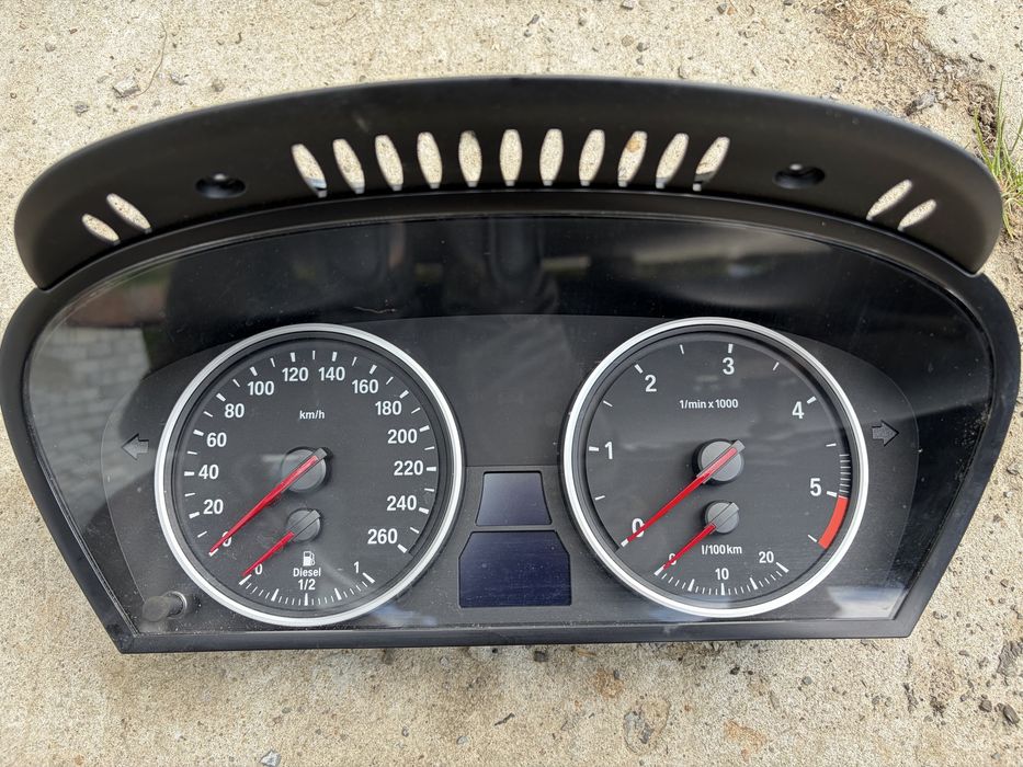Licznik zegary bmw e60 e61 lift lci m57 czerwone wskazowki europa eu